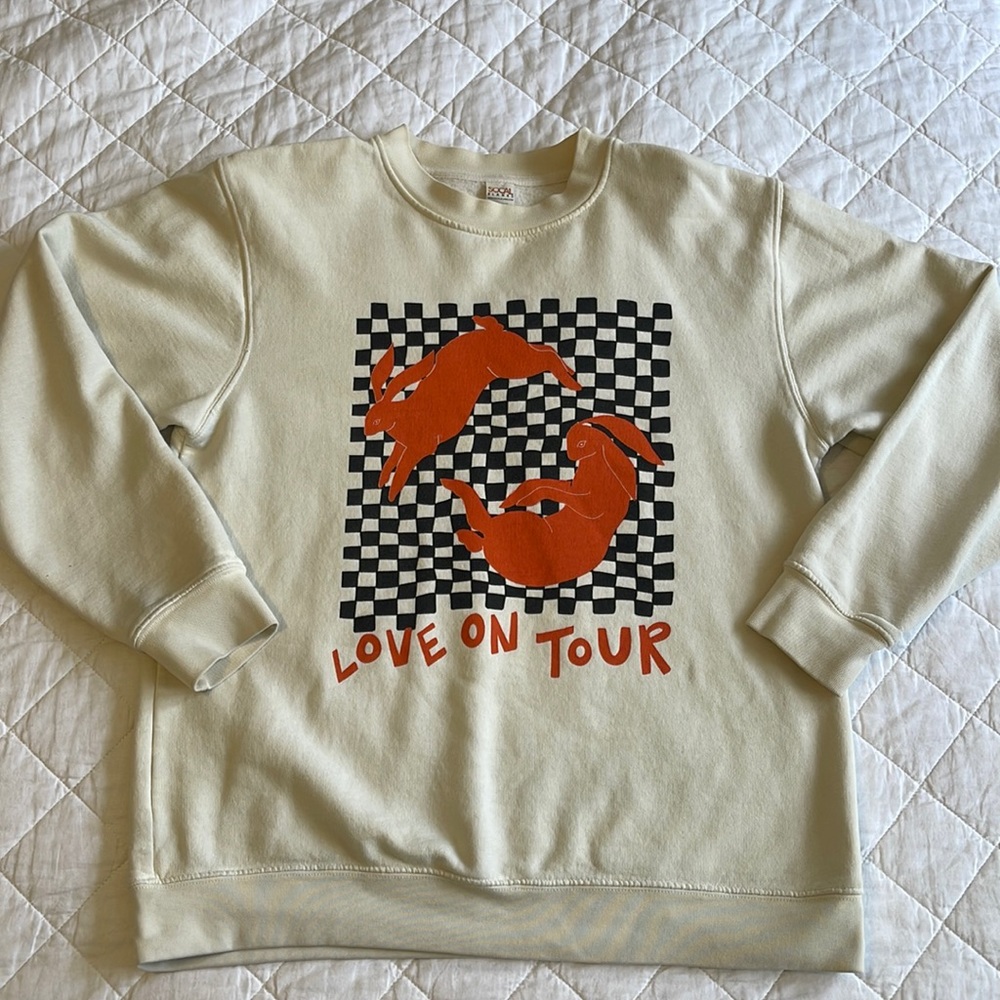 HARRY STYLES LOVE ON TOUR CREWNECK